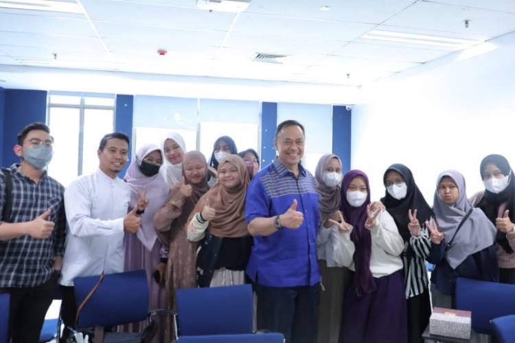 Hanya di ESQ Business School, SMAN 6 Palembang Dapatkan Motivasi yang Mengubah Para Siswa Menjadi Terinspirasi
